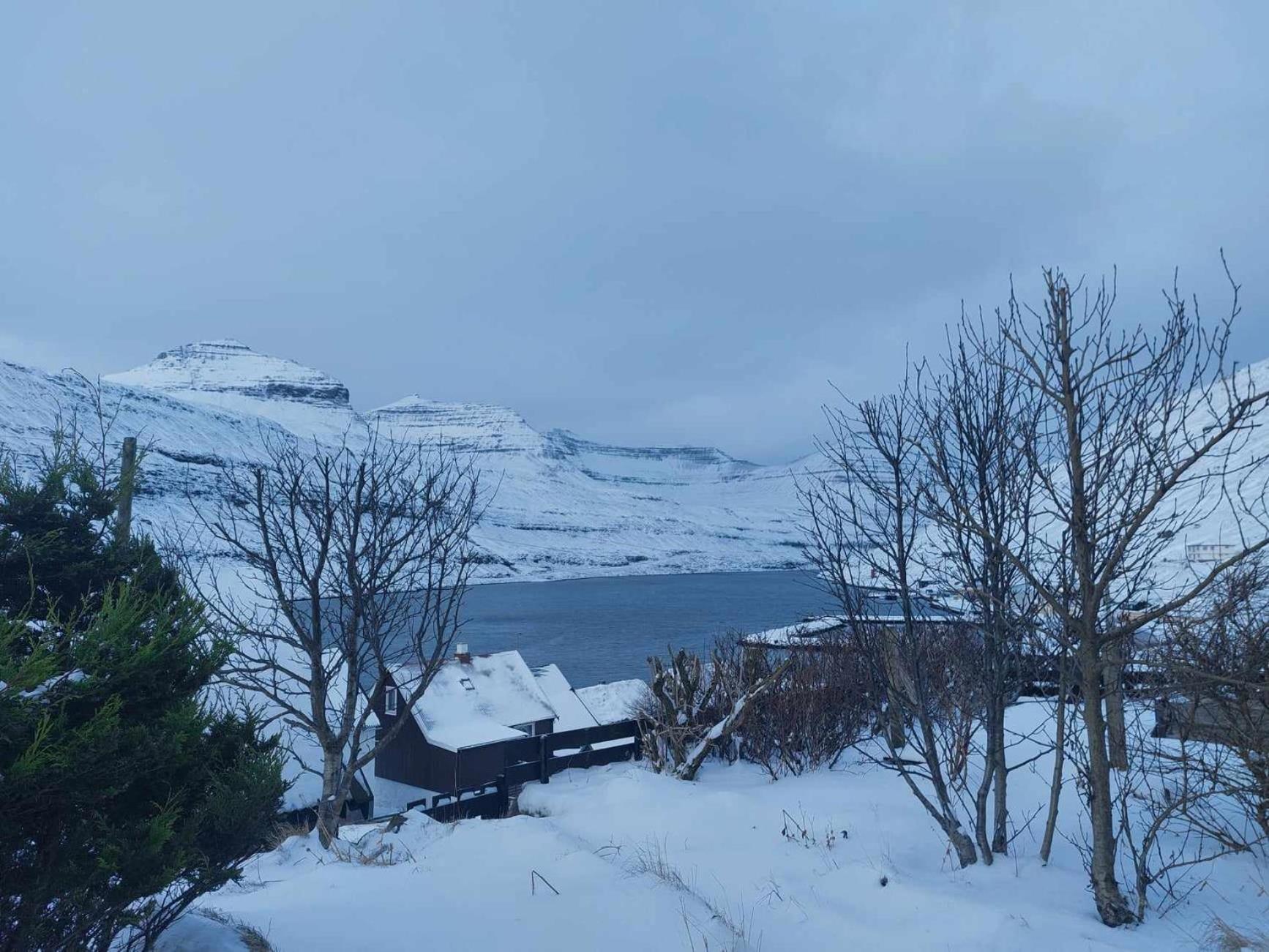 Fjord Guesthouse Funningsfjordur Exterior foto